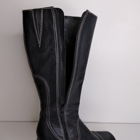 Gianni Bini Black Leather Wedge Boots Size 6 - Picture 9 of 16